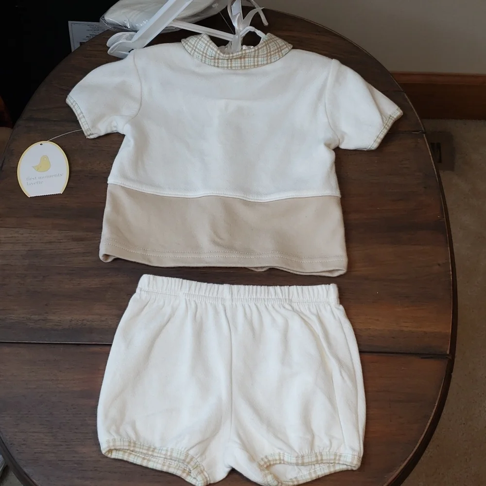 First Moments NWT Giraffe Embroidered Layette 2 Piece Coordinated Set Outfit
